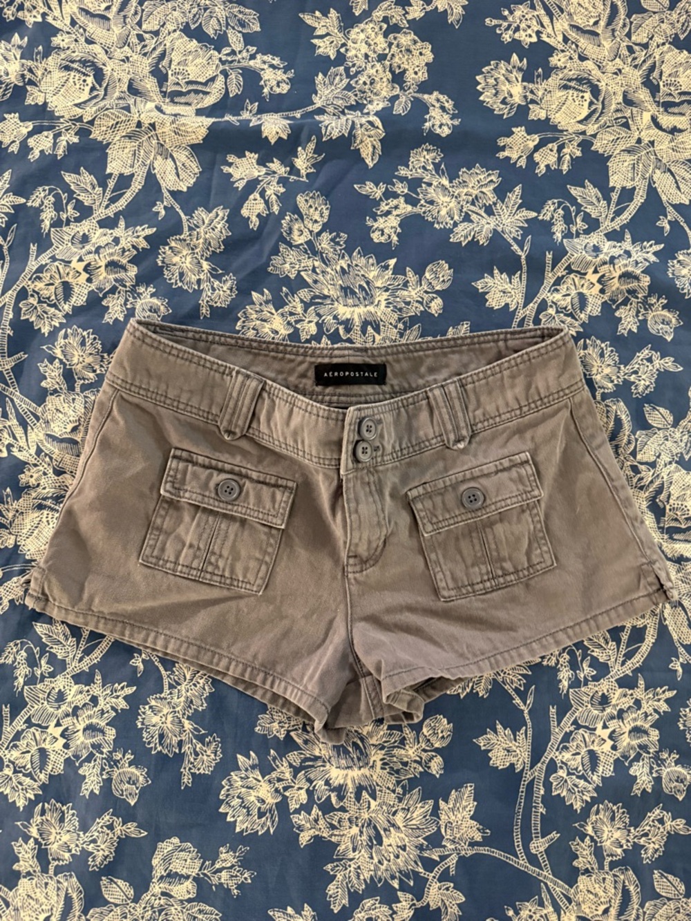 Aeropostale Women's Taupe Cargo Jean Shorts